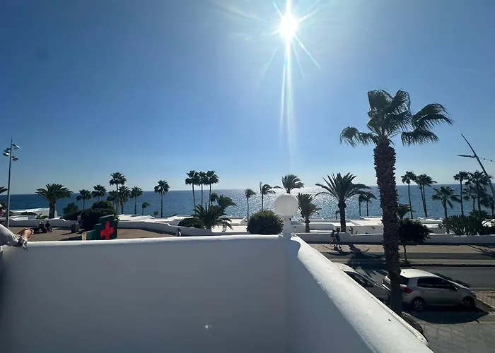 Sea View With Direct Access To Boulevard Apartamento