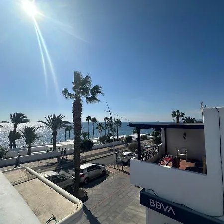 Sea View With Direct Access To Boulevard 卡门港